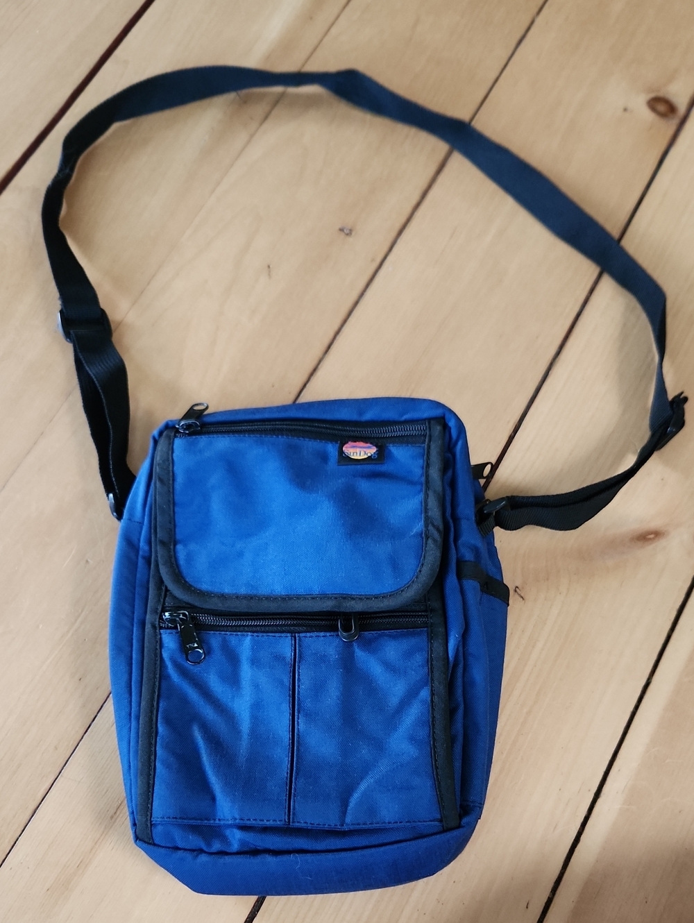 Compact Blue Messenger Crossbody Bag with Adjustable Strap